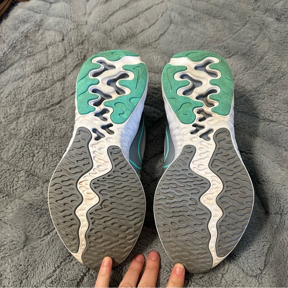 NIKE RENEW WOMENS SHOES SIZE 7.5 - Picture 4 of 4